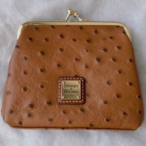 NWOT Dooney & Bourke Tan Ostrich Large Framed Purse